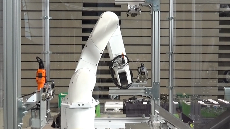 Tool changer (articulated robot)